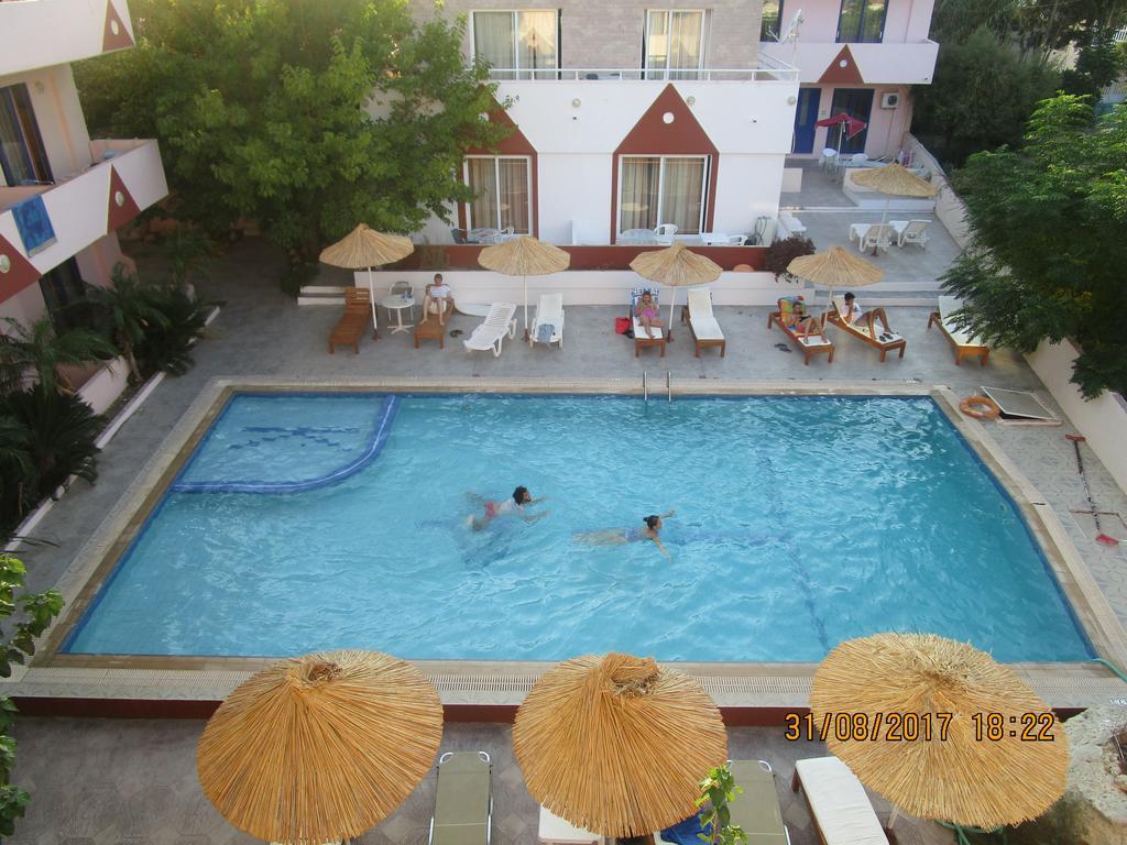 Saint Konstantin Beach Apartments Stegna Exterior photo